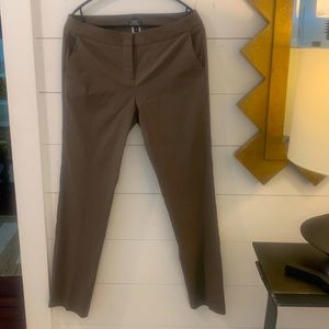 Avenue Montaigne khaki green size 8. Barolo pants with pockets, front zipper.